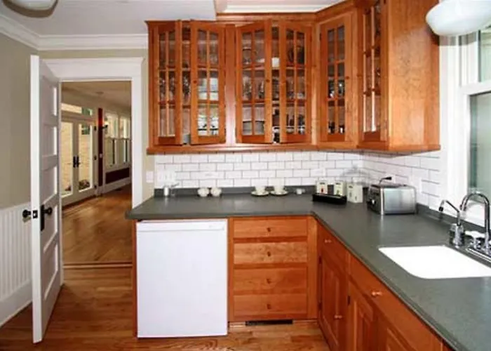 House 4*